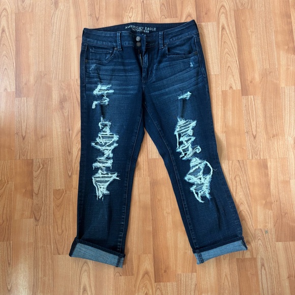 American Eagle Outfitters Denim - American Eagle Capri/Cropped Stylish Distressed Blue Jeans